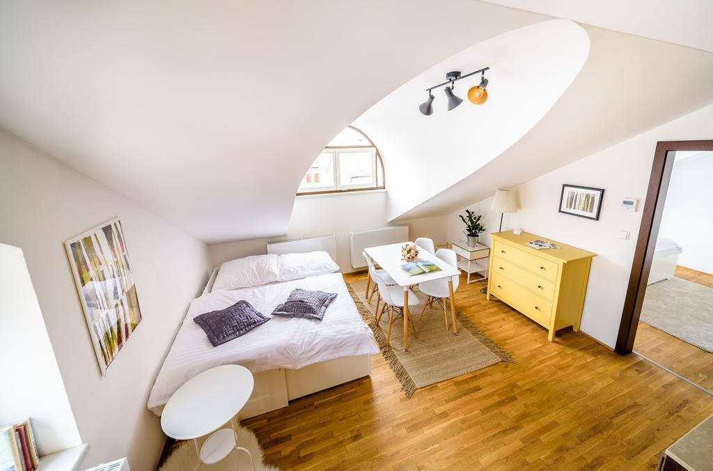 Rooftop Triplex Apartment In Centre Hradec Králové Exterior foto